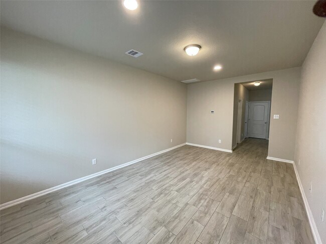 Building Photo - 5514 Sallow Bay Ln