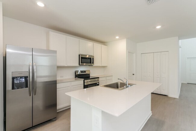 Building Photo - 6240 Botticella Blvd