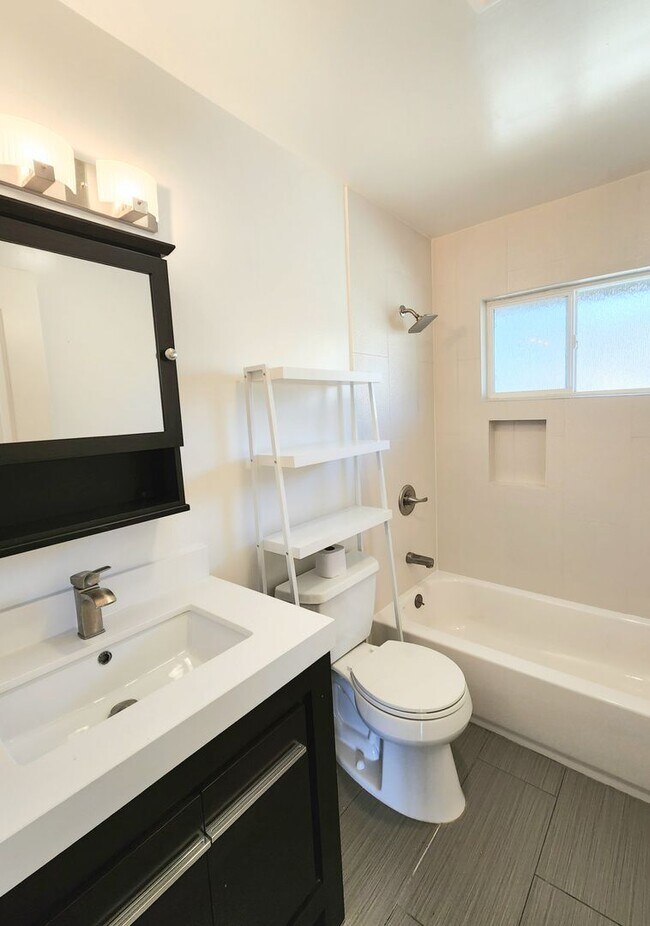Building Photo - 3 bedroom 3 bathroom hillside Pacifica home with serene views
