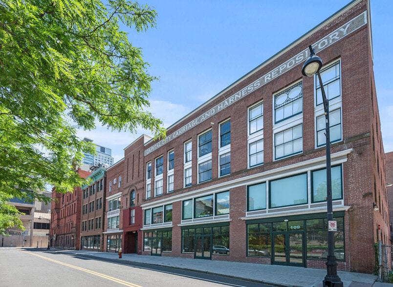 Building Photo - 103 Allyn St