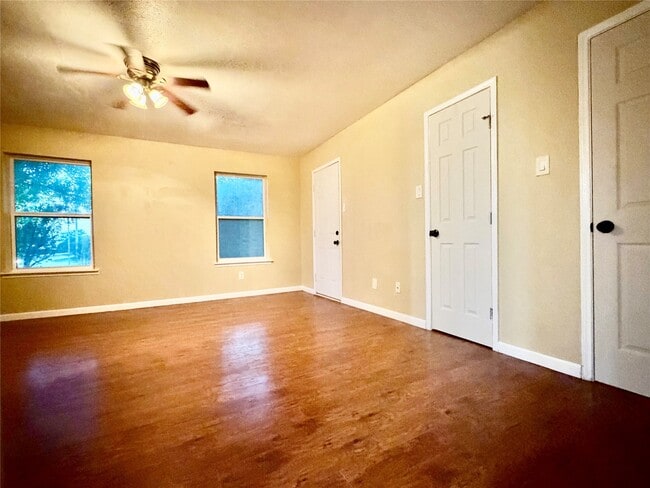 Building Photo - 5800 Lumberdale Rd