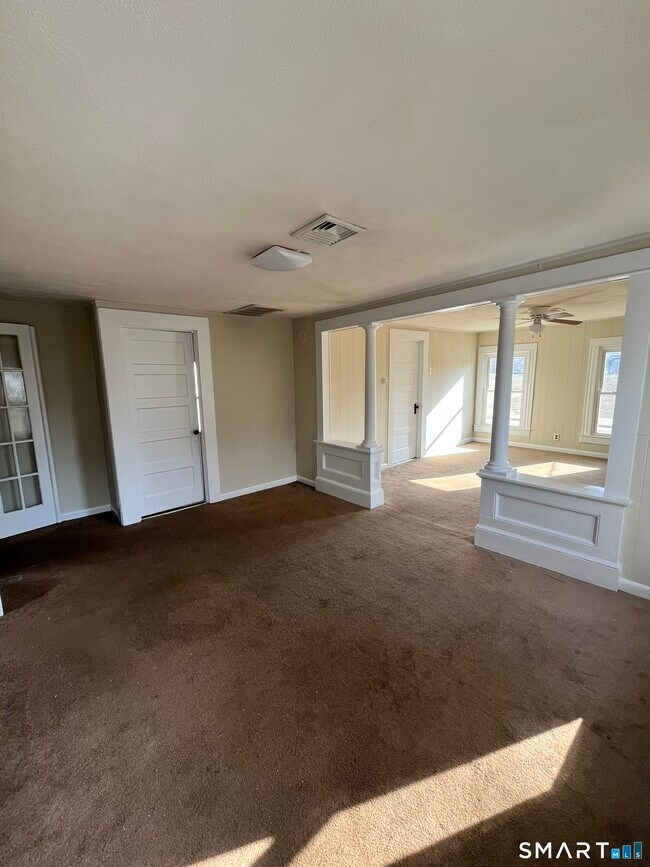 Building Photo - 144 Bristol St