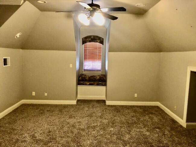 Building Photo - GATED NORRIS FERRY LANDING-BEAUTIFUL 4/2 HOME