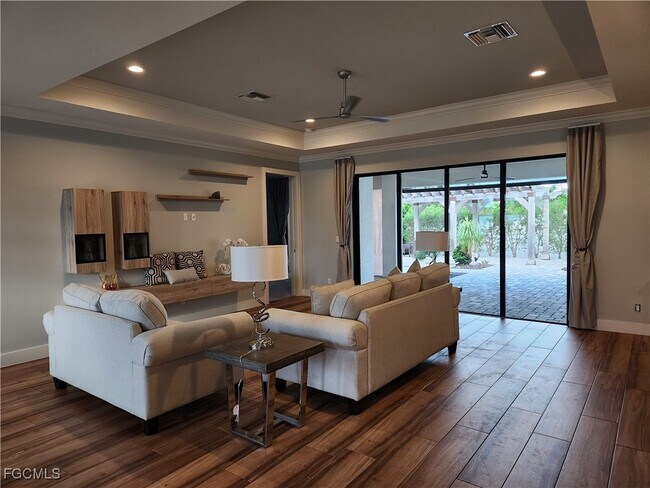 Building Photo - 4402 Chiquita Blvd S