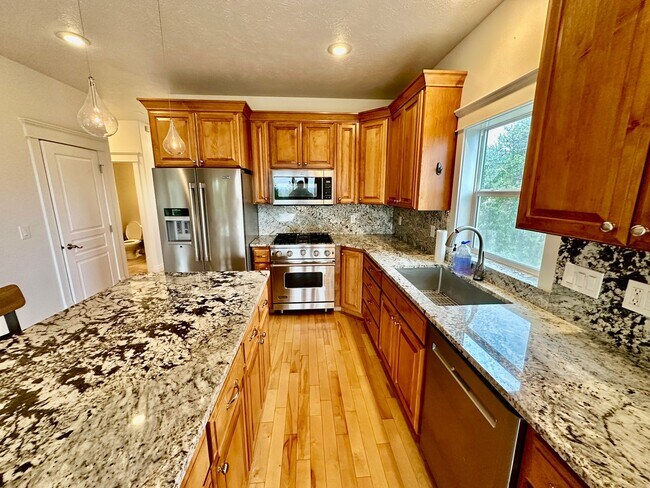 Building Photo - 4409 W Country Hls Ln