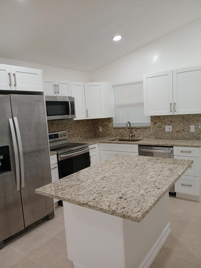 Building Photo - 8743 Sol Ter