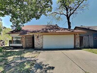 Building Photo - 4105 Devon Ct