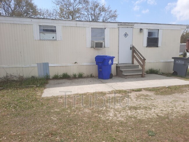 Primary Photo - 1465 Remount Rd