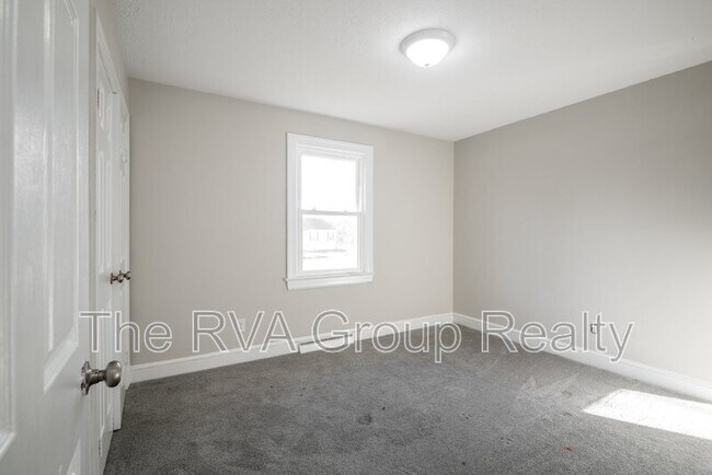 Building Photo - 2407 Bluefield St