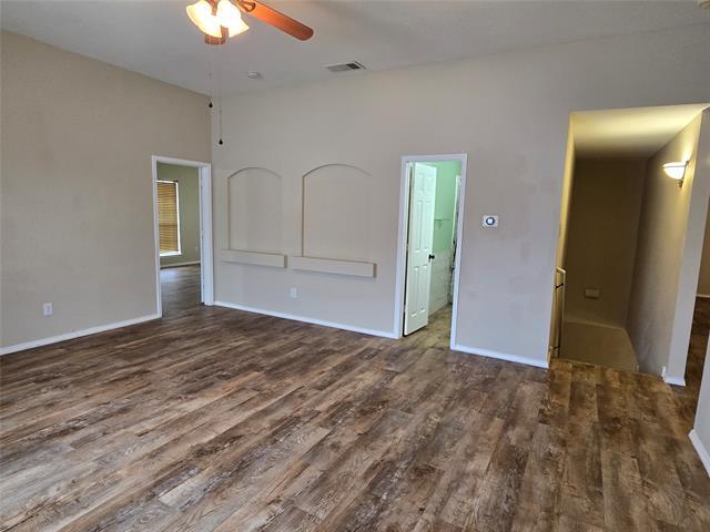 Building Photo - 1108 Grand Central Pkwy