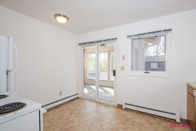 Building Photo - 2BD | 2BA Nestled on a Cul-De-Sac