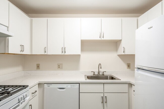 Interior Photo - Aspen Oaks