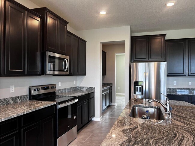 Building Photo - 13154 Brookside Moss Dr