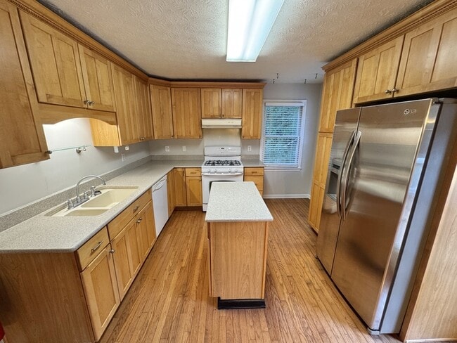 Building Photo - 45 Gentry Dr