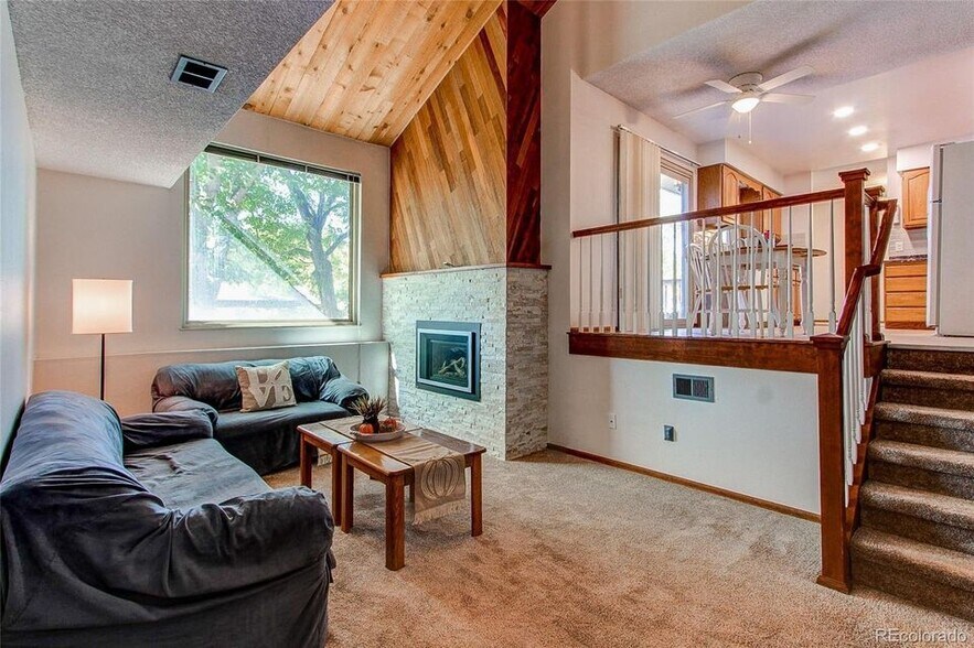 Building Photo - 1357 S Oswego Ct