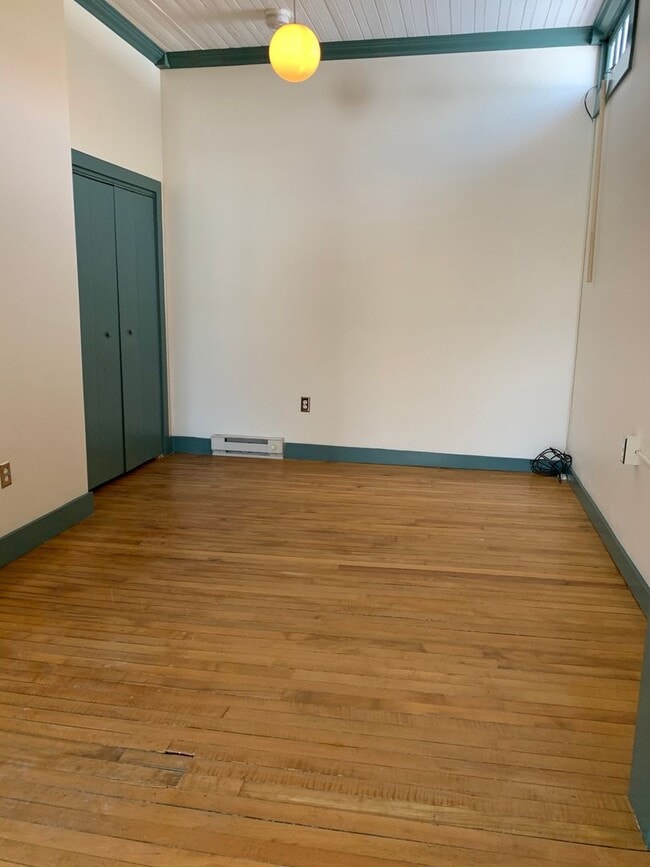 Building Photo - White Sulphur, LLC 171