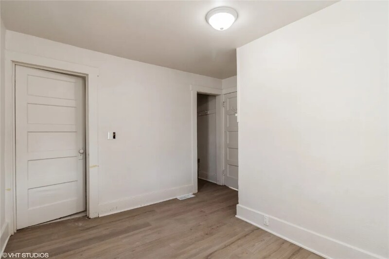 Building Photo - 1921 Logan Ave