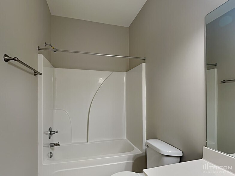 Building Photo - 4973 Paddy Trace