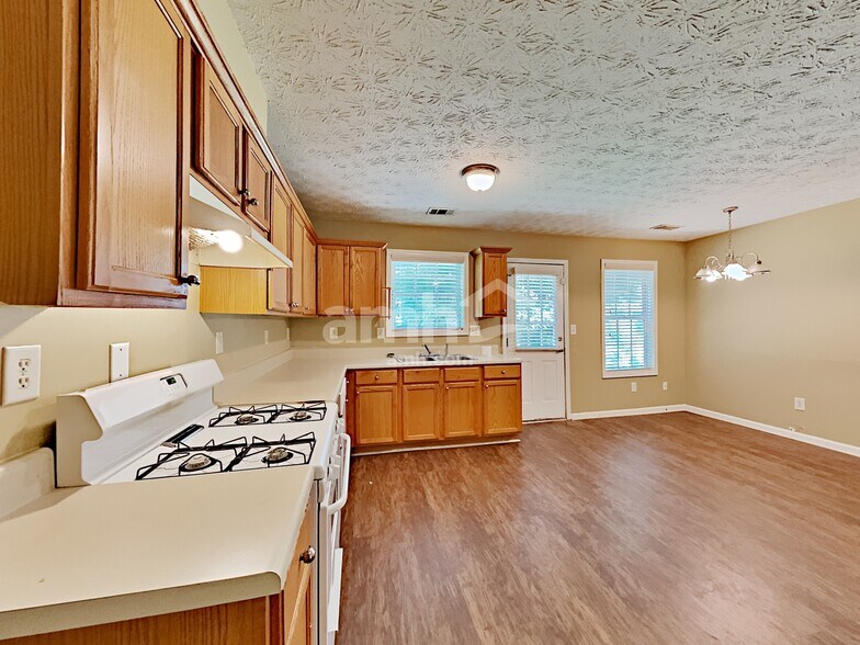 Building Photo - 3442 Kittery Dr