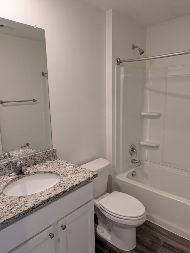Building Photo - 450 Locust Run Dr