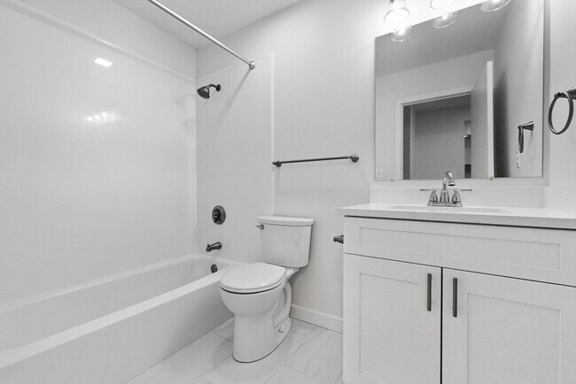 Building Photo - 30 Monument Sq