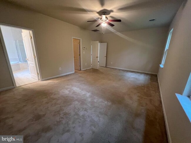 Building Photo - 12 Rivers Edge Terrace