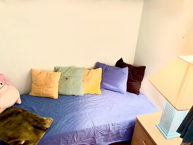 Building Photo - 17614 Front Beach Rd