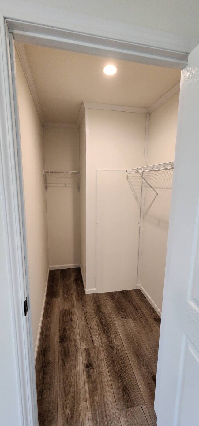 Building Photo - 10326 Old Leo Rd