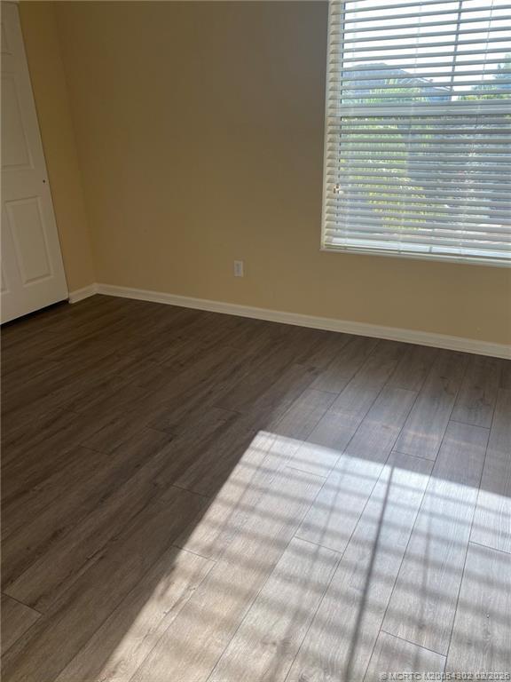 Building Photo - 11239 SW Barton Way