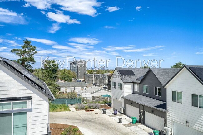 Building Photo - 2882 S Pancratia St