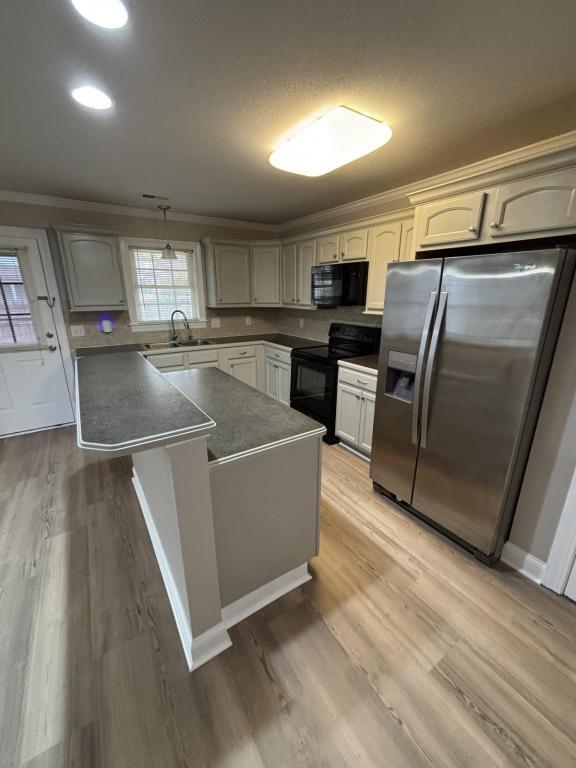 Building Photo - 3920 Sedona Dr