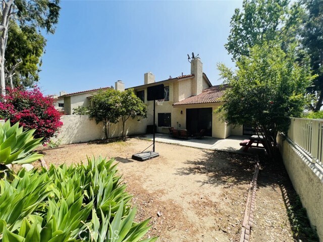 Building Photo - 1001 Creekside Dr