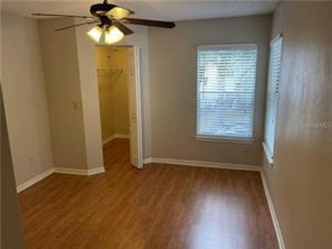 Building Photo - Bright and Spacious 2 BR / 2 BA Condo in C...