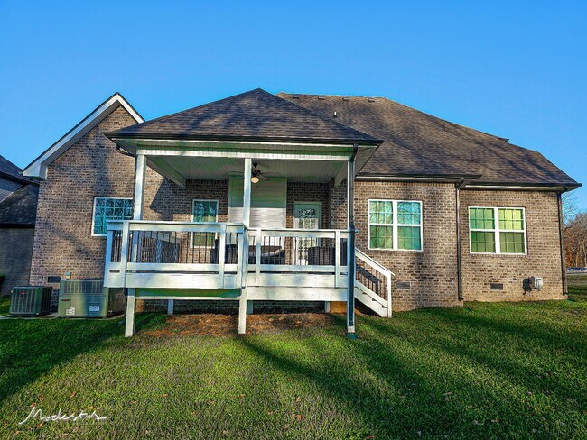 Building Photo - 1718 Oak Frst Dr