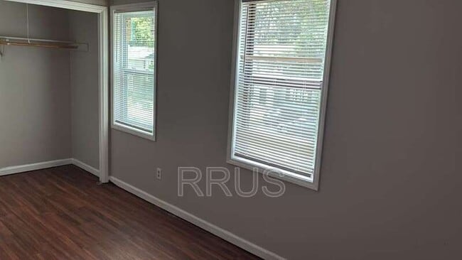 Building Photo - 2934 Lakemont Dr SW