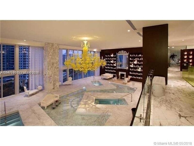 Building Photo - 475 Brickell Ave