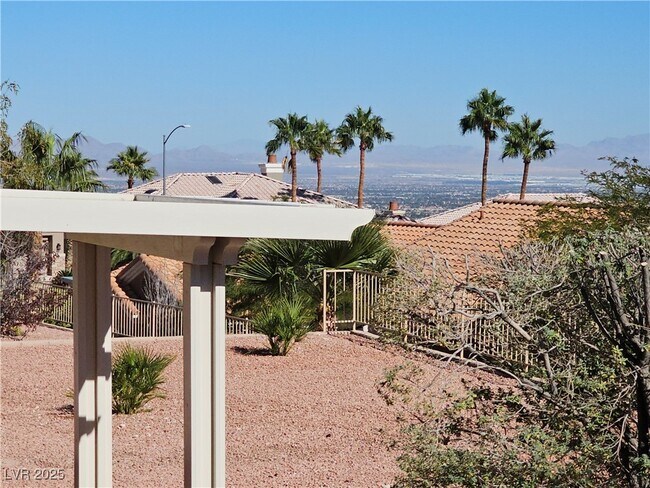 Building Photo - 2730 Darby Falls Dr