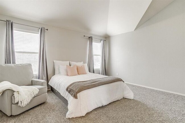 Master Bedroom - 1008 Long Pointe Ave