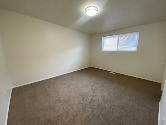 Building Photo - 4975 South 3535 West