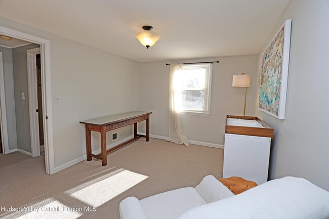 Building Photo - 208 Lucas Ave