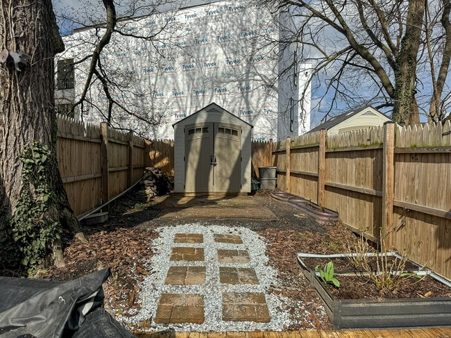 Building Photo - 1838 Capitol Ave NE