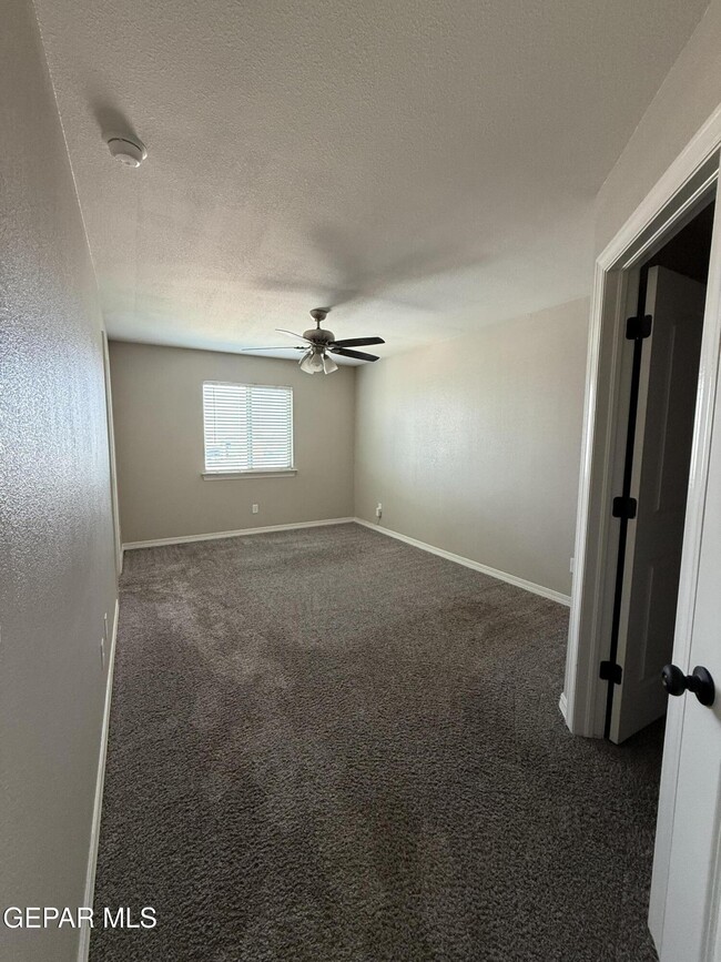 Building Photo - 14655 Pebble Hills Blvd