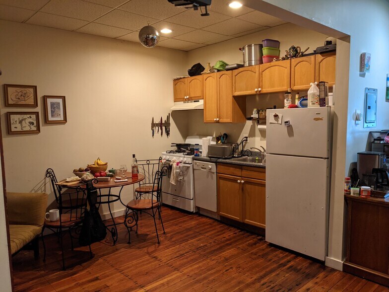 Primary Photo - 20 Park St