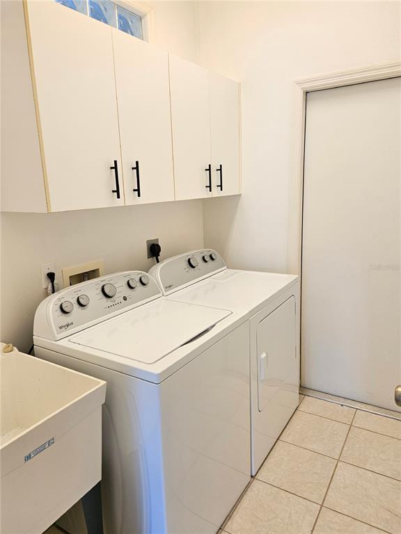 Building Photo - 835 Chalmers Dr