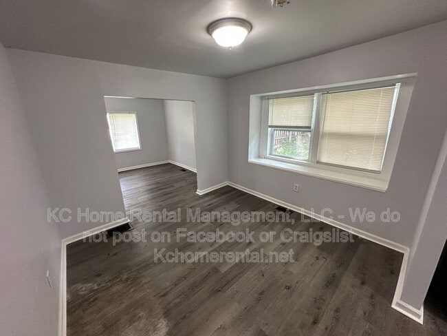 Building Photo - 4116 Springfield St