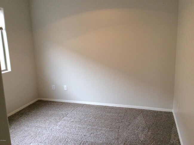 Building Photo - 44812 Paraiso Ln