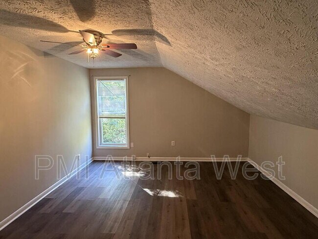 Building Photo - 1462 Saint Michael Ave