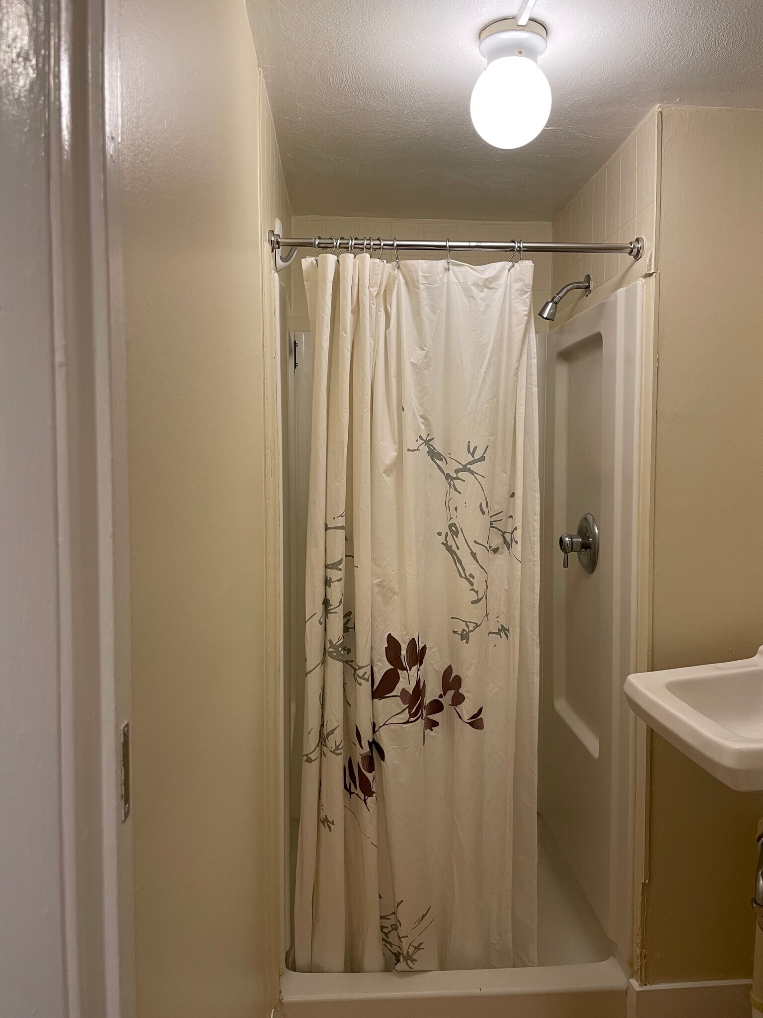 Building Photo - 5920 Kellogg Ave