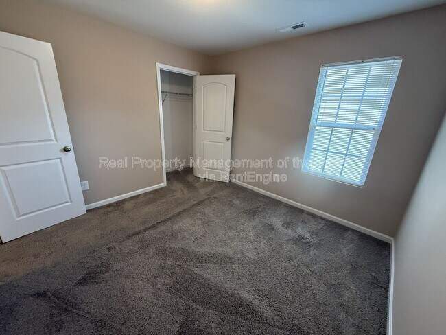 Building Photo - 2003 Chapel Park Ln