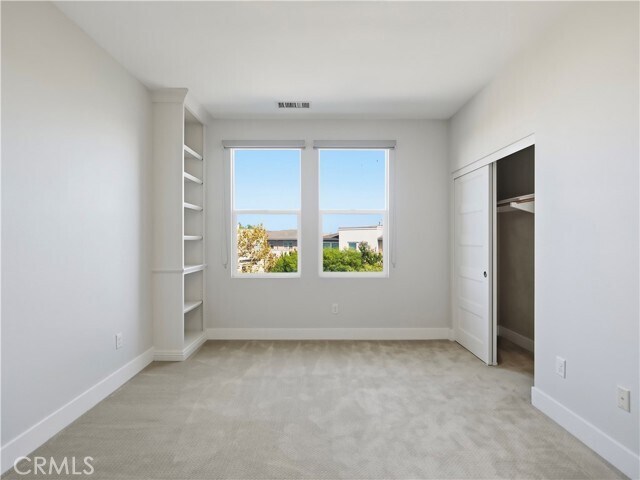 Building Photo - 1 Vantis Dr
